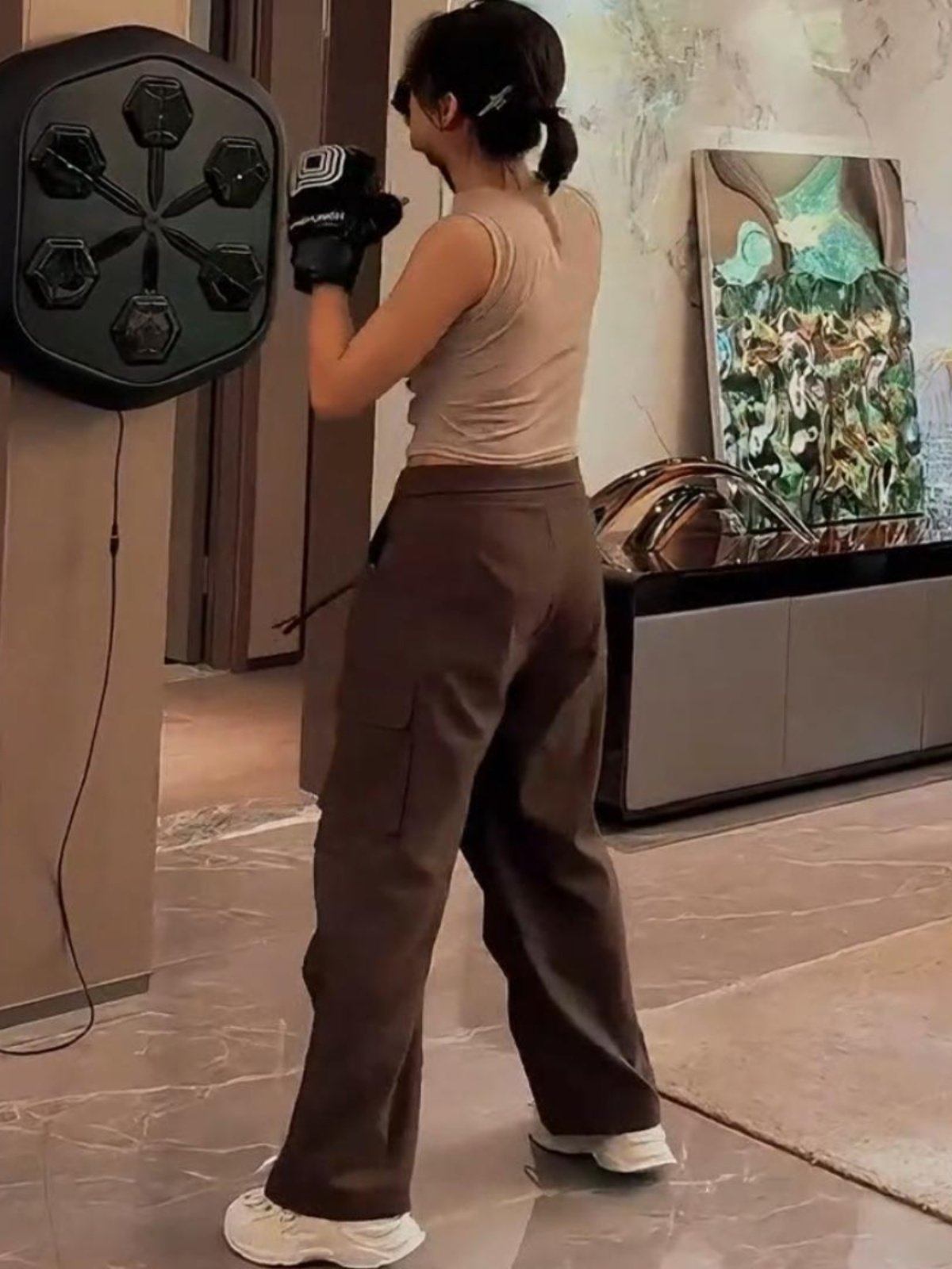 Smart Music Boxing Machine ? Bluetooth Wall Training Pad